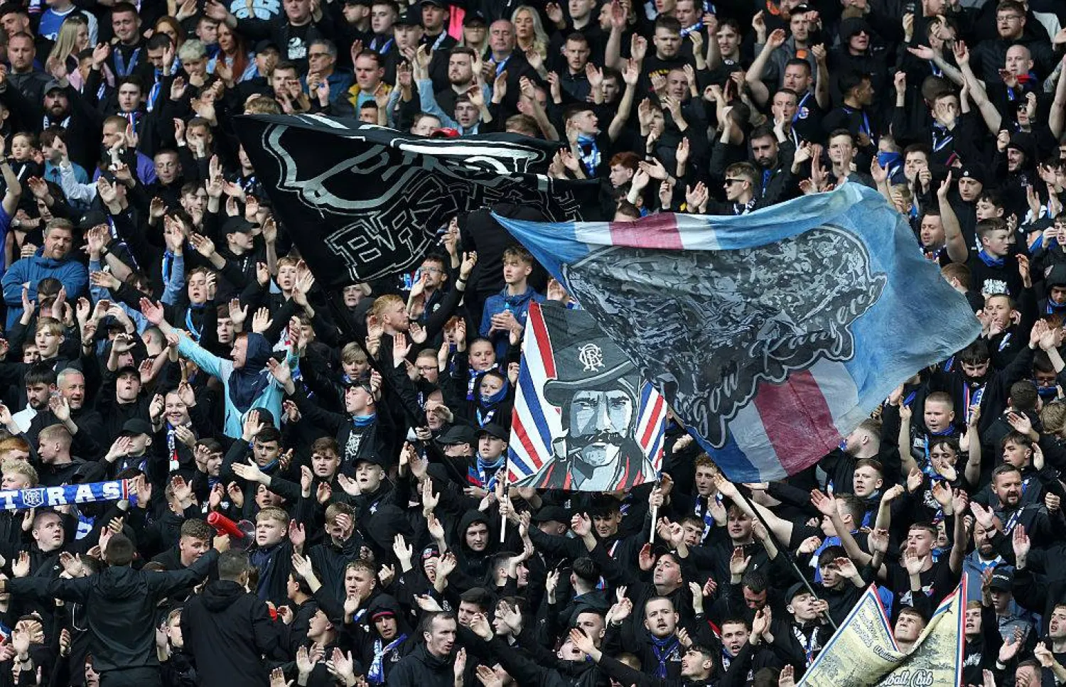 وفاة أحد مشجعي رينجرز الاسكوتلندي في مباراة بالدوري (وسائل إعلام بريطانية) 