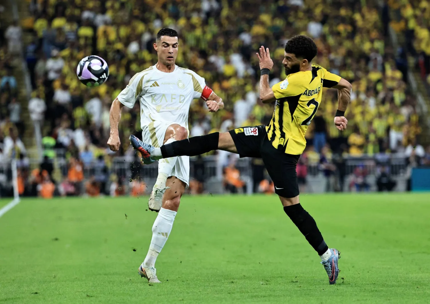 القيمة السوقية للدوري السعودي كسرت حاجز المليار يورو (رويترز)