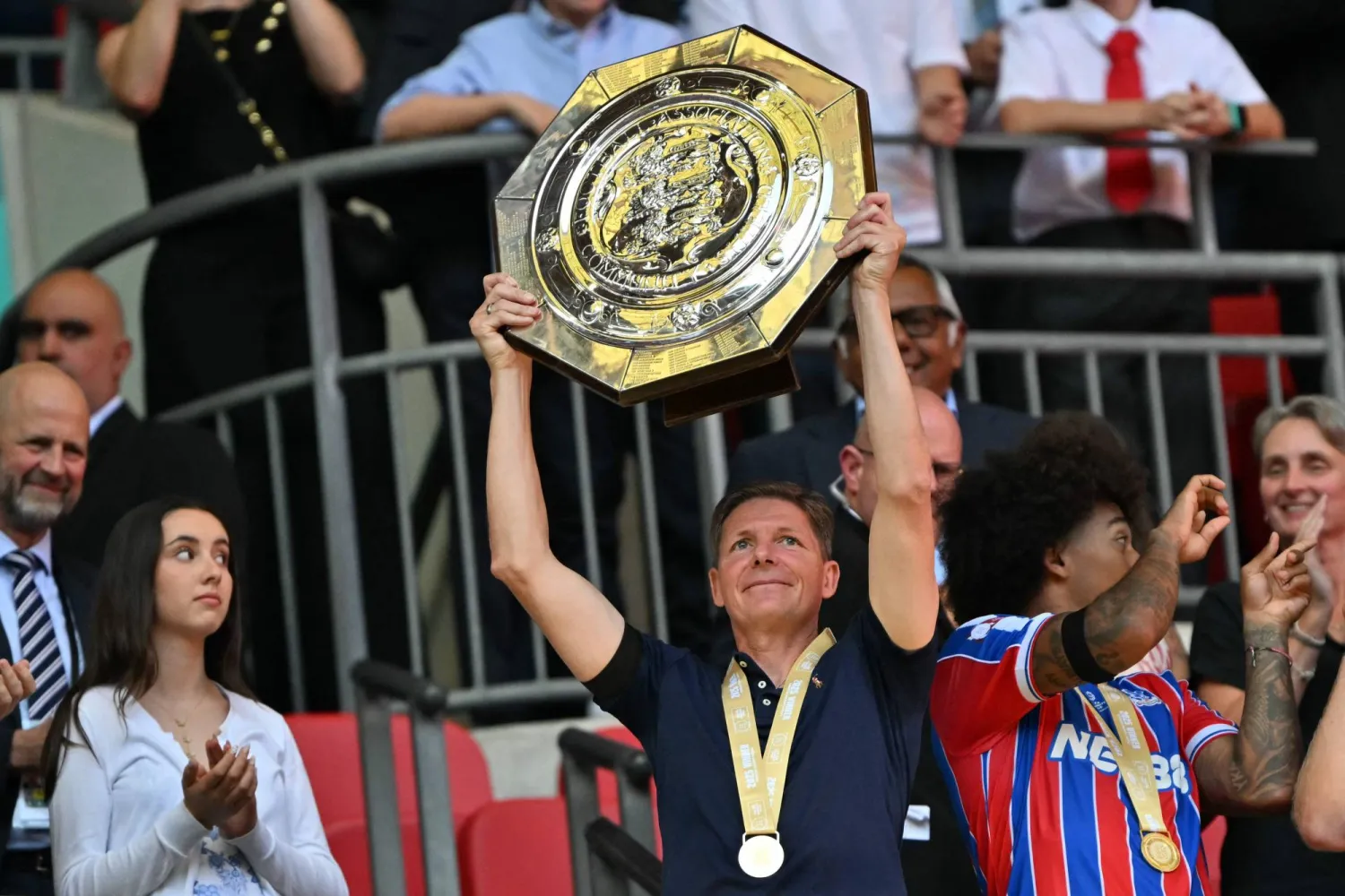 النمساوي أوليفير غلاسنر المدير الفني لفريق كريستال بالاس (أ.ف.ب)