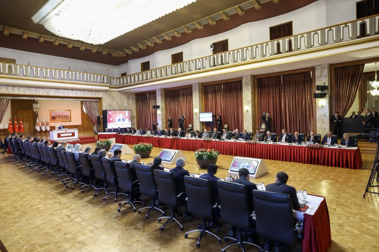 اللجنة المعنية بوضع الأساس القانوني والتشريعي لنزع أسلحة «حزب العمال الكردستاني» تعقد اجتماعها الثالث بالبرلمان التركي الثلاثاء (موقع البرلمان)