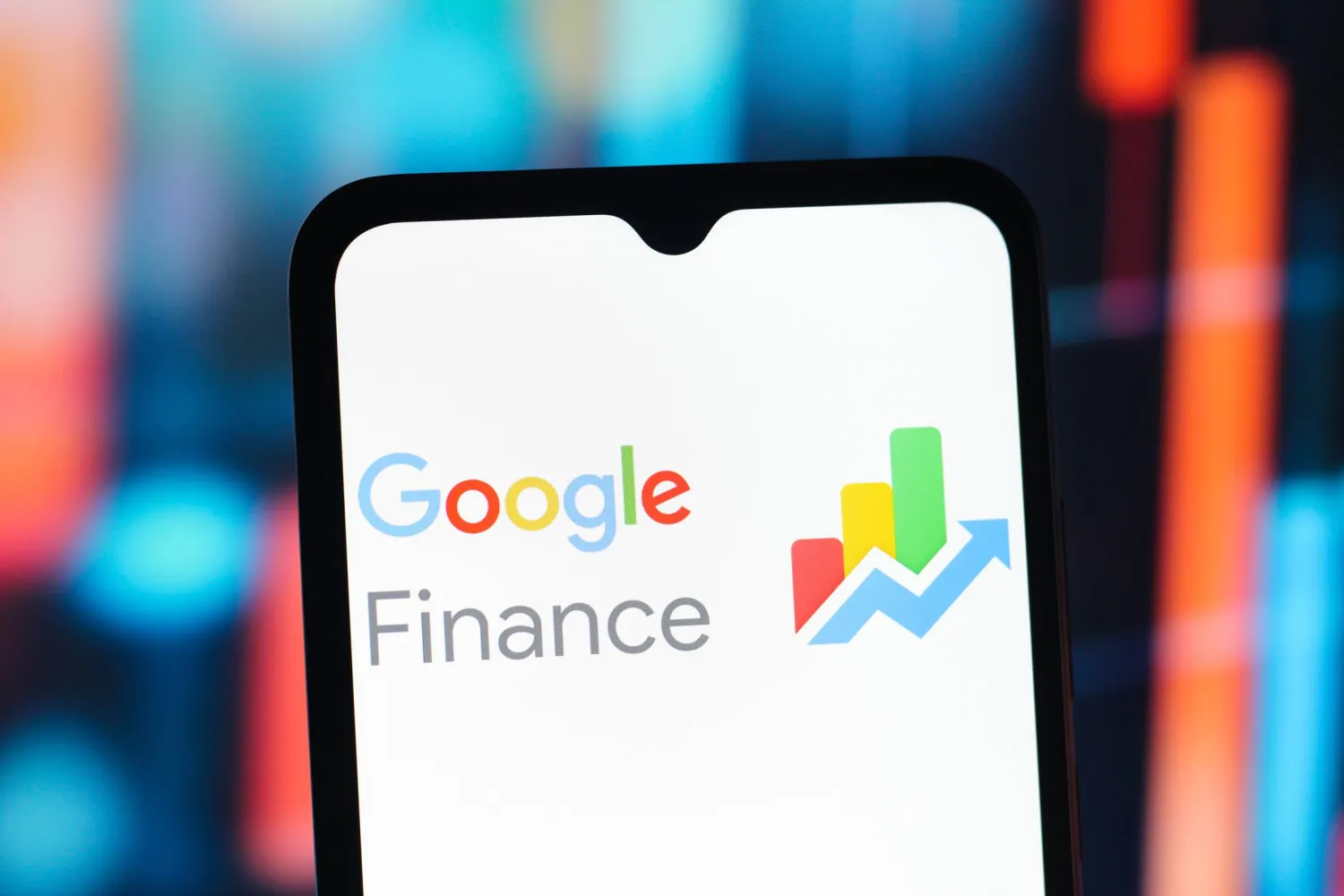 أطلقت «غوغل» نسخة تجريبية جديدة من «Google Finance» مدعومة بالذكاء الاصطناعي (غيتي)