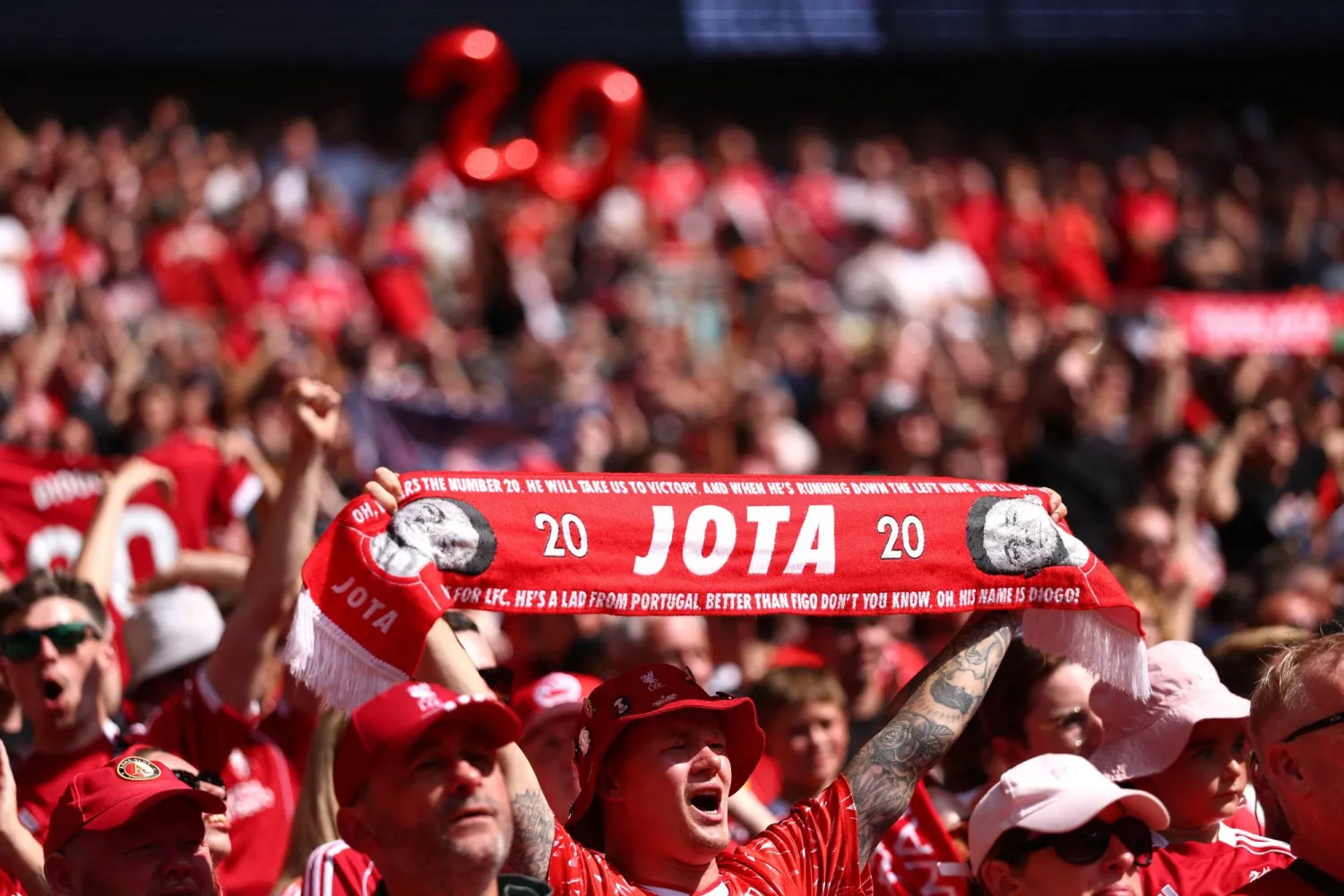 جوتا سجل هدفه الأخير حين قاد ليفربول للفوز على غريمه إيفرتون 1 - 0 (رويترز) 