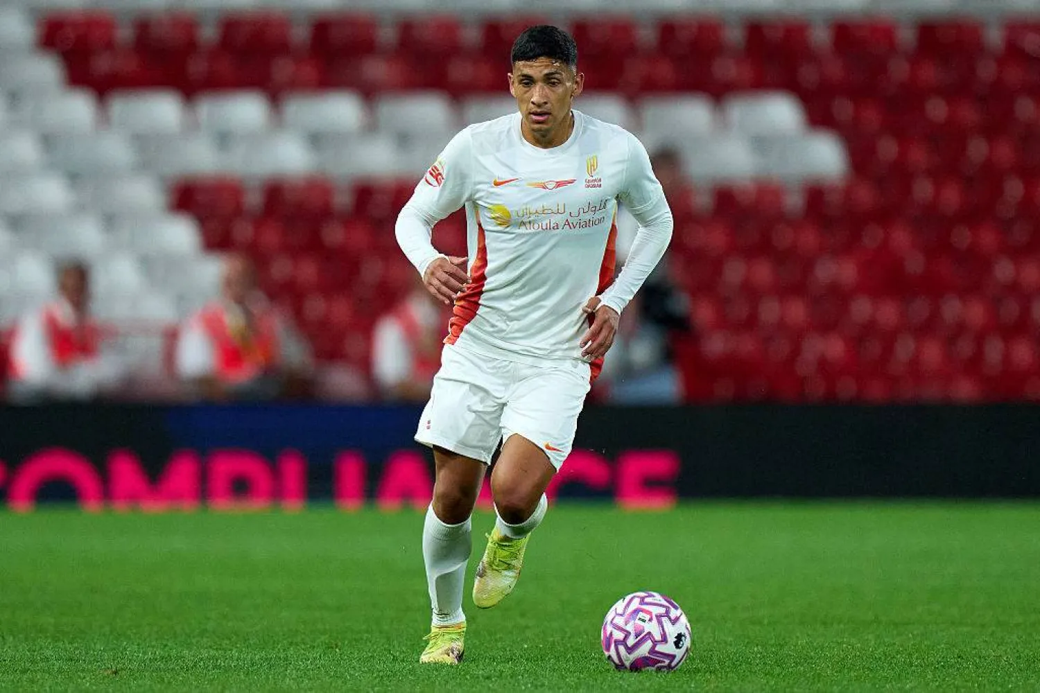 لاعب وسط القادسية الأرجنتيني إكي فيرنانديز (وسائل إعلام بريطانية)