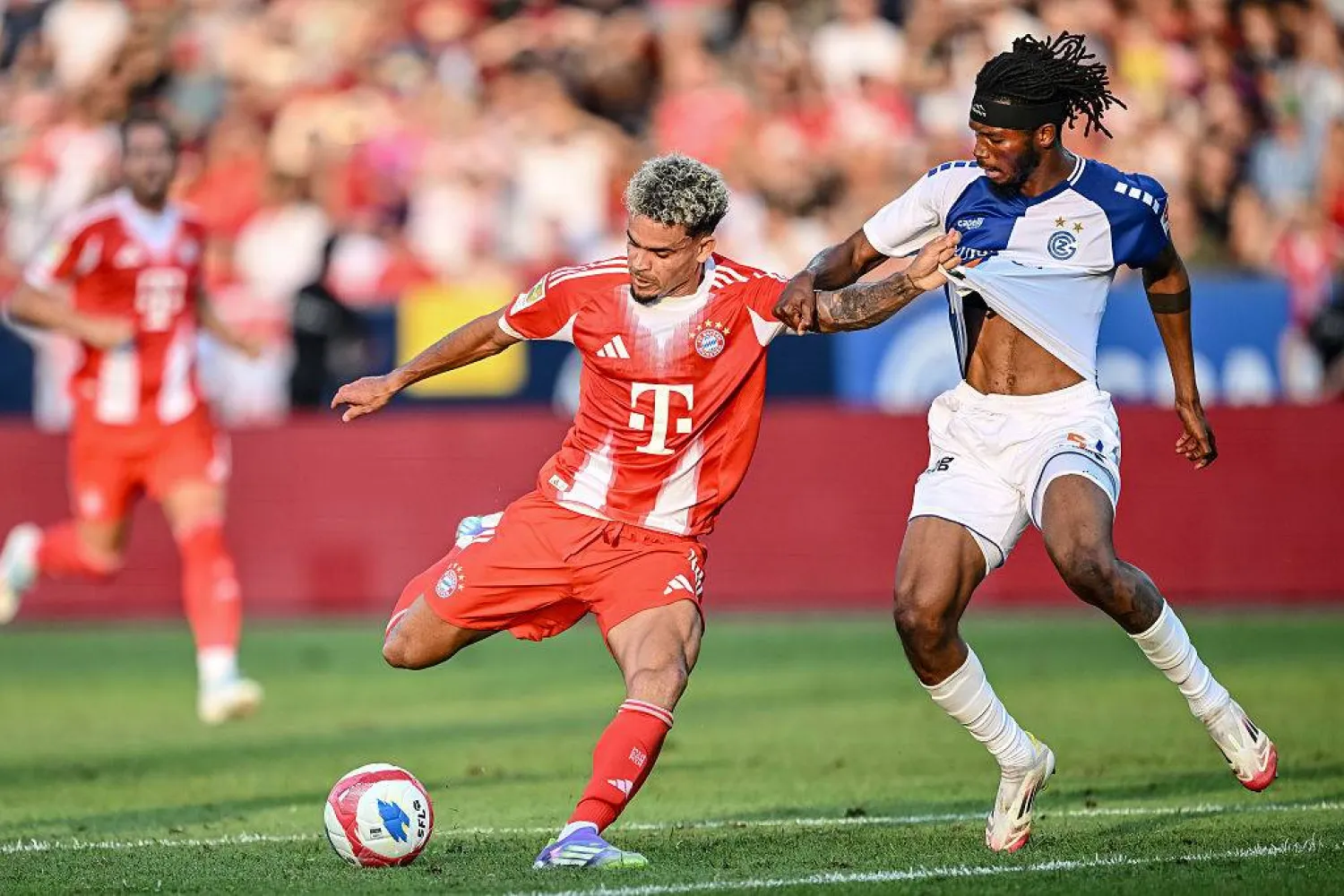 لويس دياز لاعب بايرن الجديد شارك في الفوز على غراسهوبرز (وسائل إعلام ألمانية)