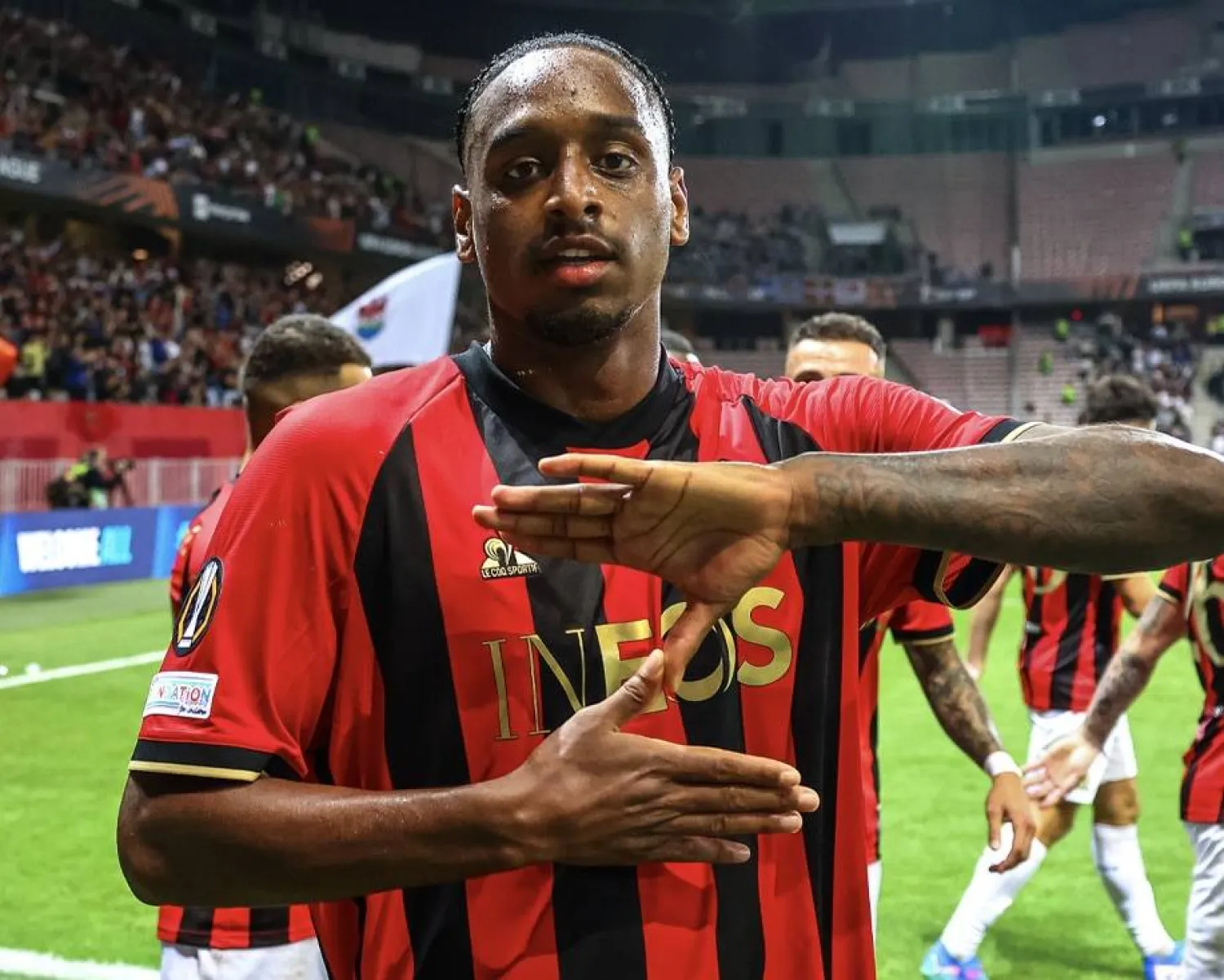 بابلو روزاريو لاعب خط وسط نادي نيس (نيس الفرنسي) 