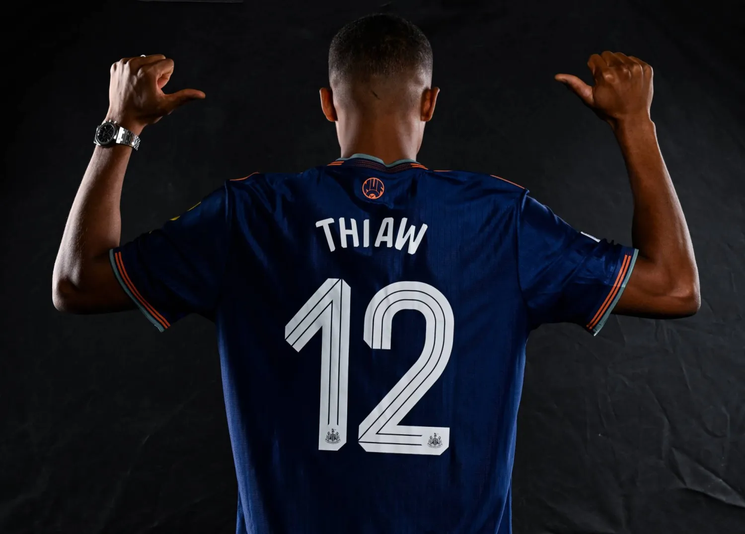 ثياو بقميص نيوكاسل (نادي نيوكاسل)