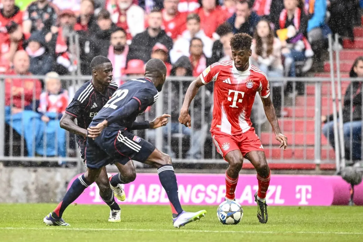 كينغسلي كومان (د.ب.أ)