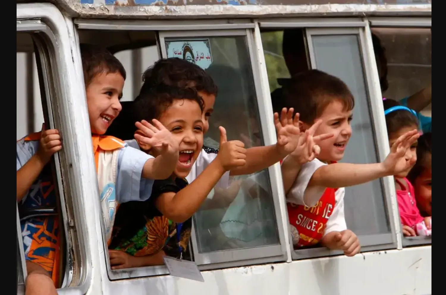 النوم الجيد ليلاً يساعد الطلاب على التركيز والانتباه (رويترز) 