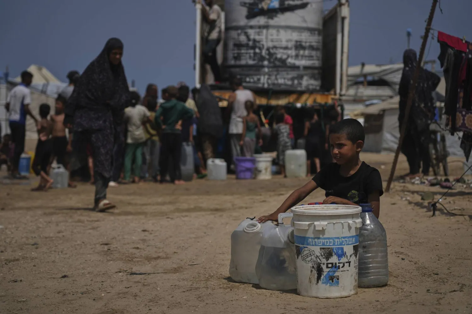 ارتفاع قياسي لدرجات الحرارة في قطاع غزة (أ.ب)