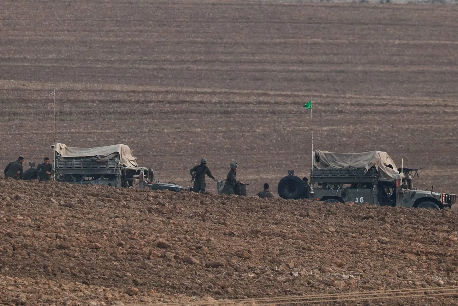 Israeli soldiers operate, near the border with Gaza, in Israel, August 13, 2025. REUTERS/Amir Cohen