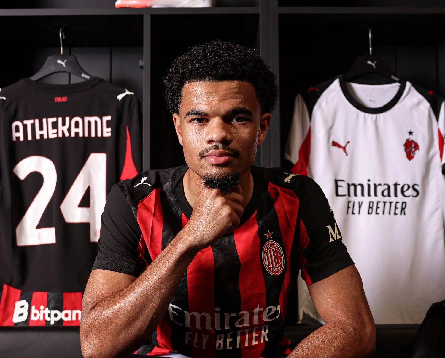 زاكاري أثيكامي (نادي ميلان)