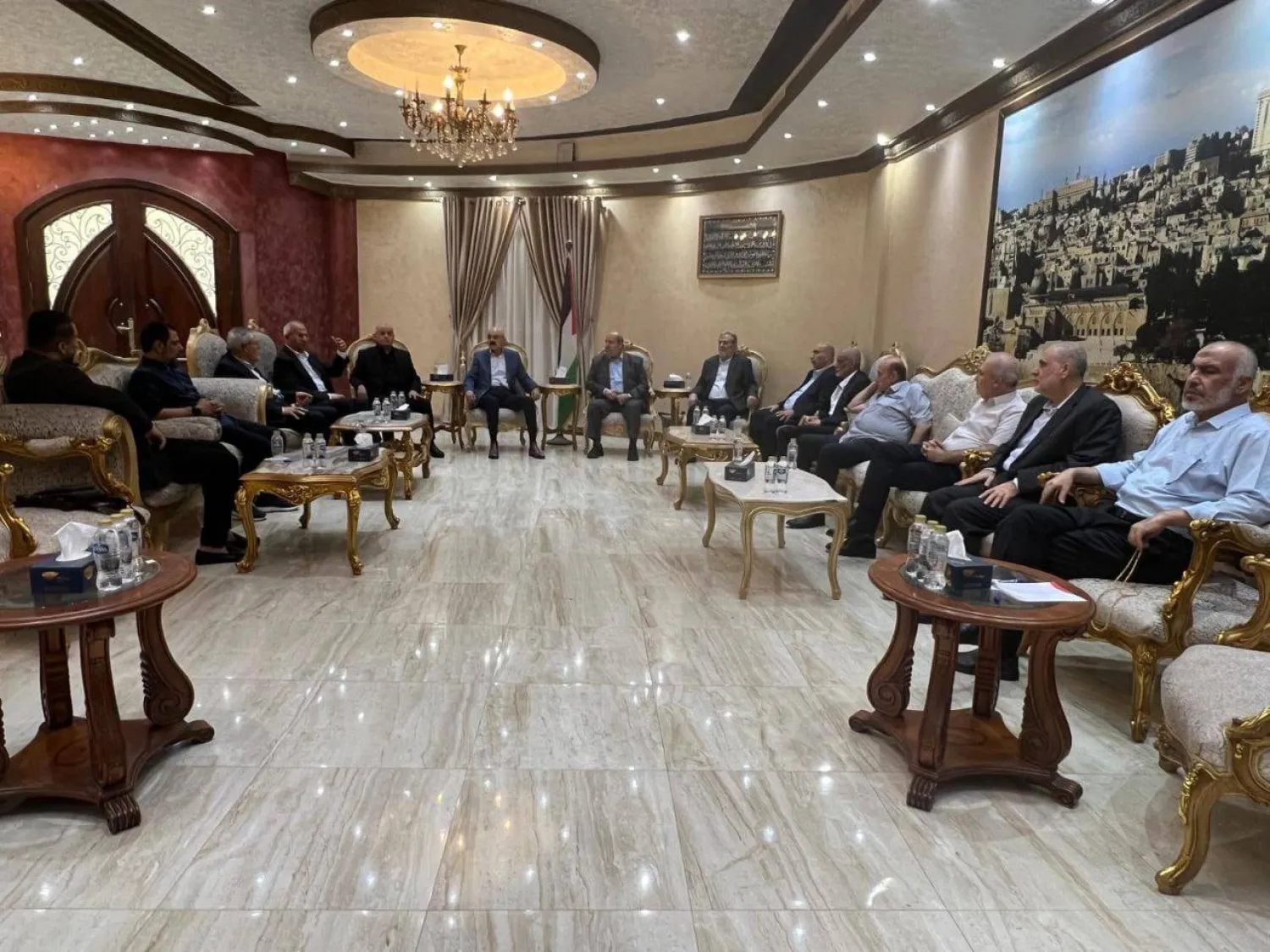 جانب من مشاركة قوى وفصائل فلسطينية في اجتماع بالعاصمة المصرية القاهرة (حساب حماس على تلغرام)