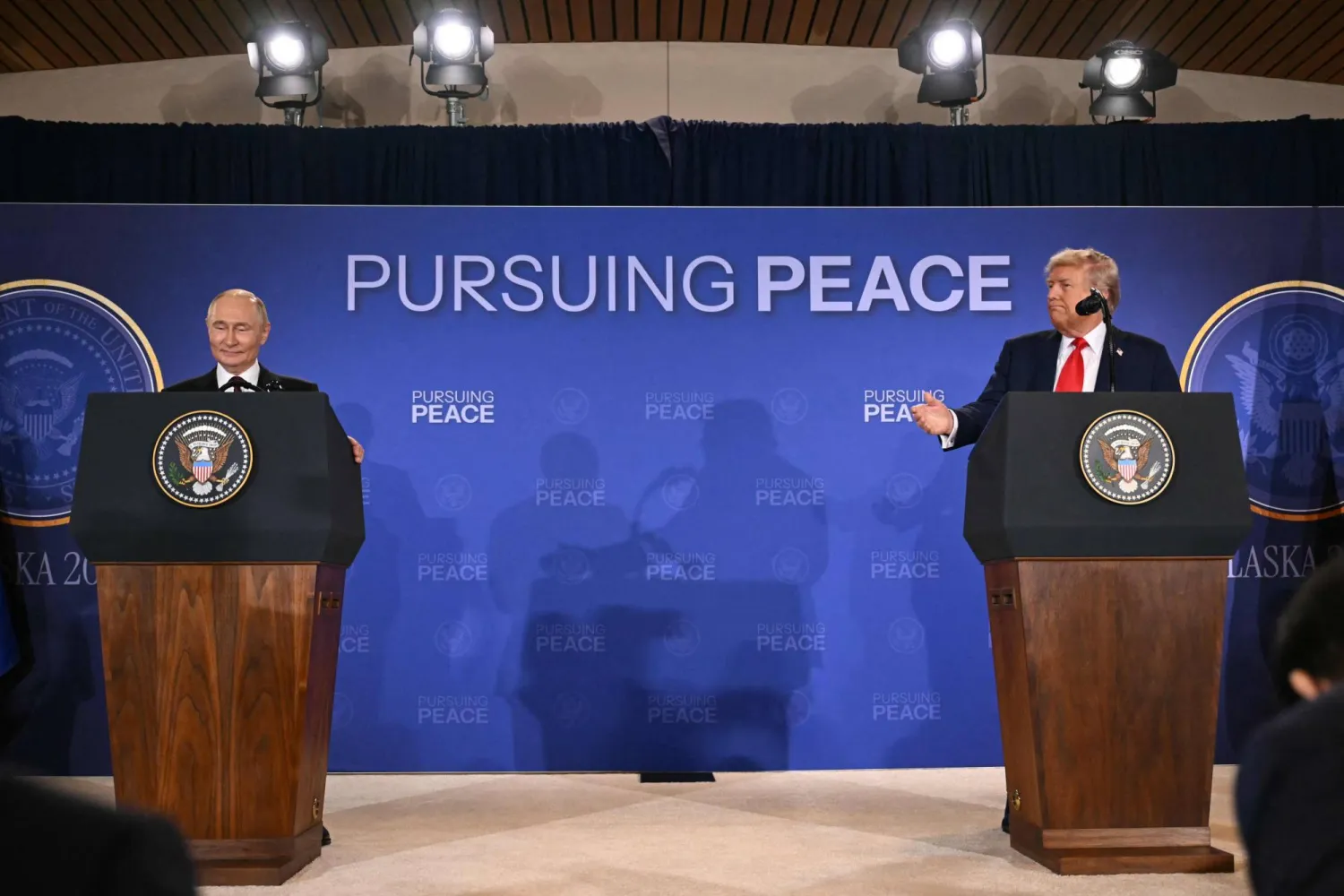 نهاية «قمة ألاسكا» بين ترمب وبوتين بـ«تقدم كبير» (تغطية حية)