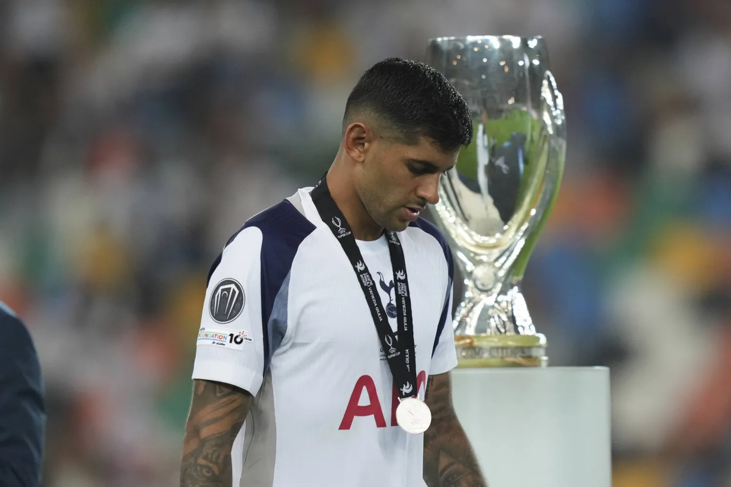 كريستيان روميرو قائد توتنهام الجديد (أ.ب)