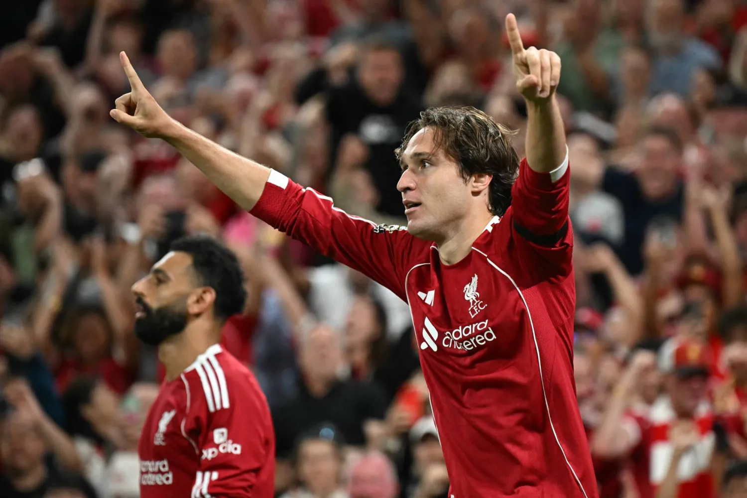 النجم الإيطالي فيدريكو كييزا صنع الفارق مع ليفربول في مواجهة بورنموث (أ.ف.ب)