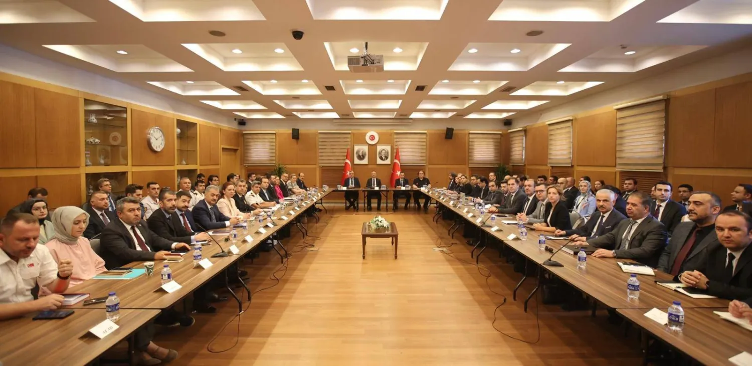 جانب من الاجتماع التنسيقي بين المؤسسات التركية بشأن العلاقات مع سوريا (الخارجية التركية)