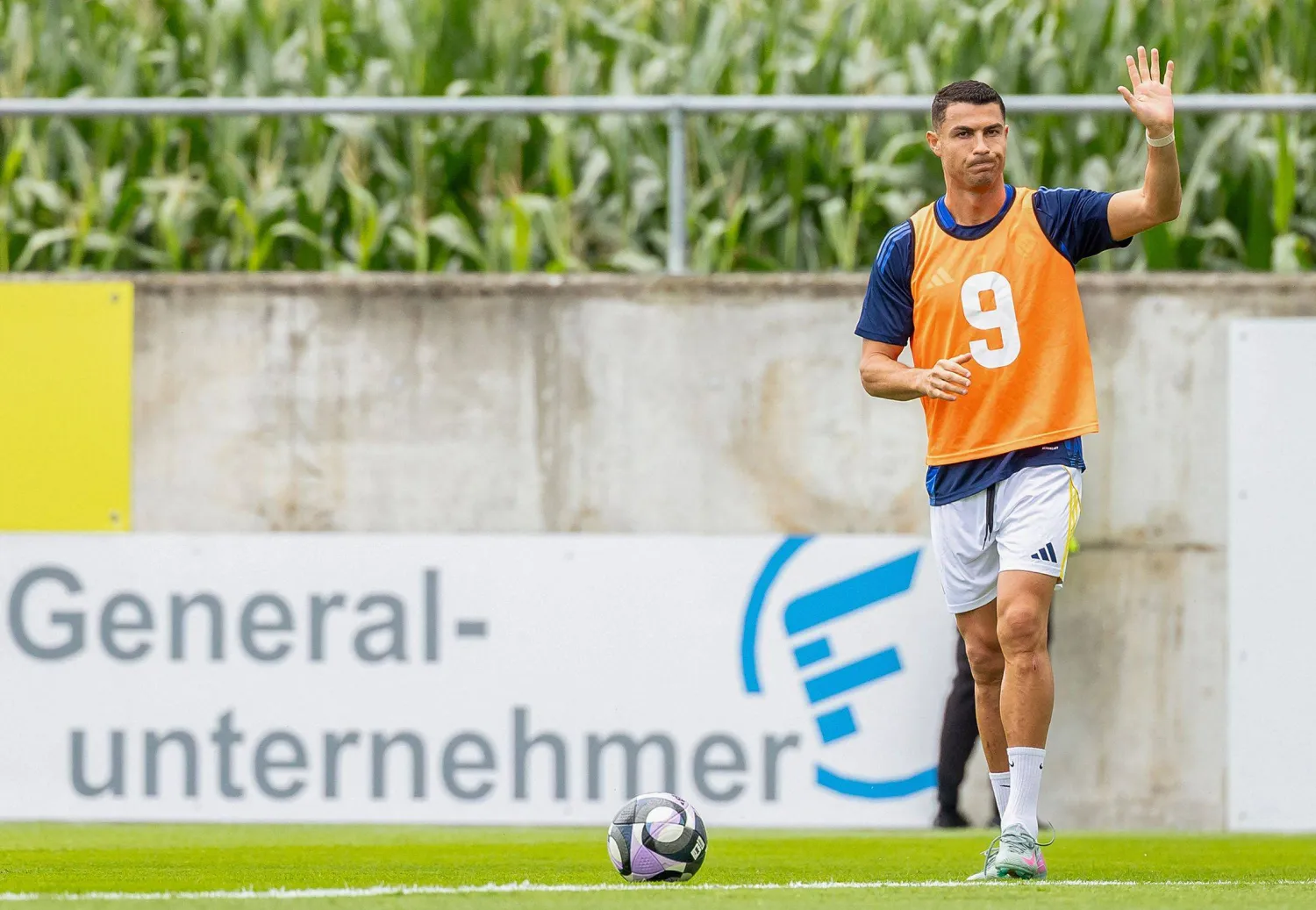 كريستيانو رونالدو سيقود النصر في دوري أبطال آسيا 2 (أ.ف.ب)