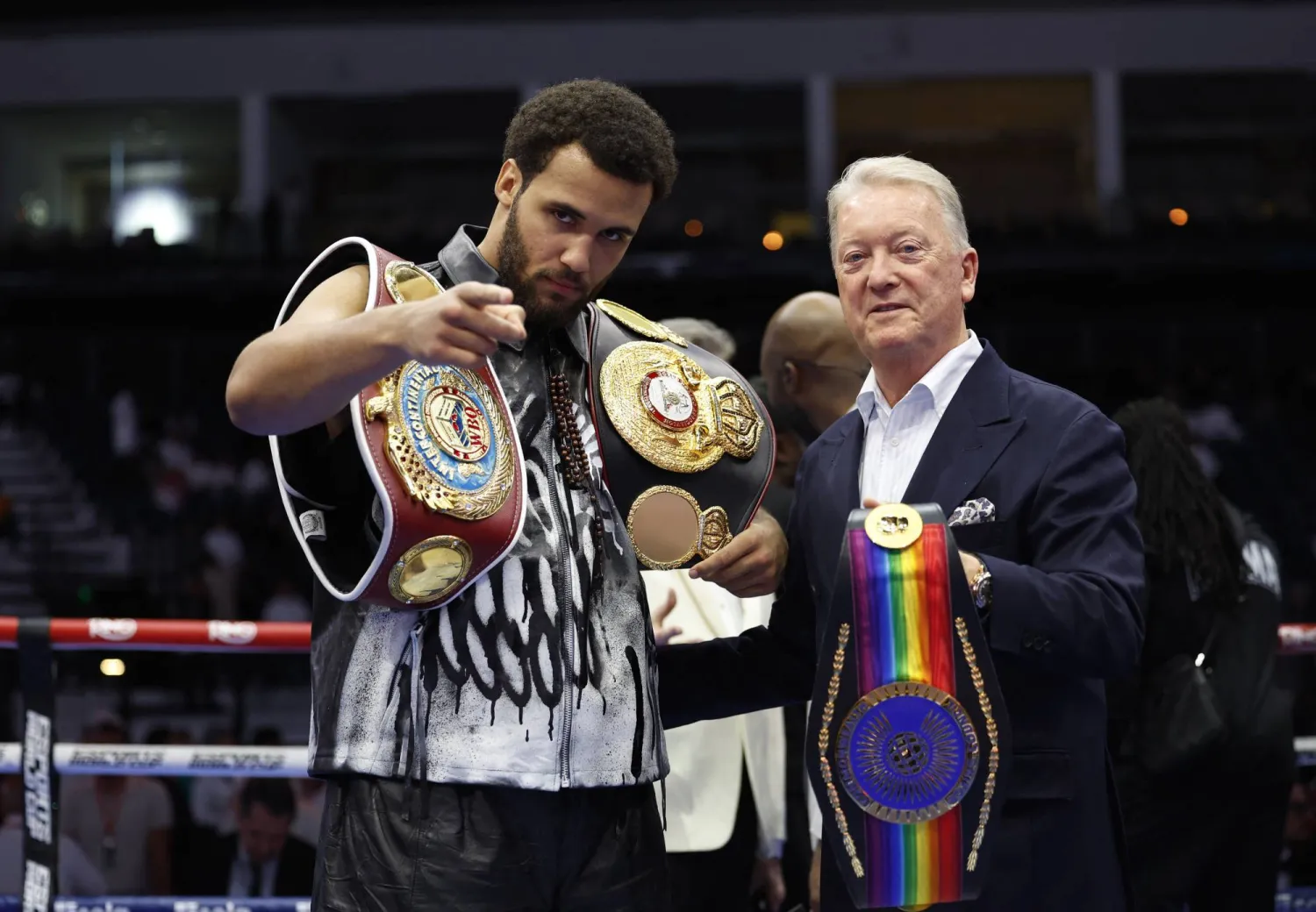 أيتاوما لحظة احتفاله بالفوز الكبير (رويترز)