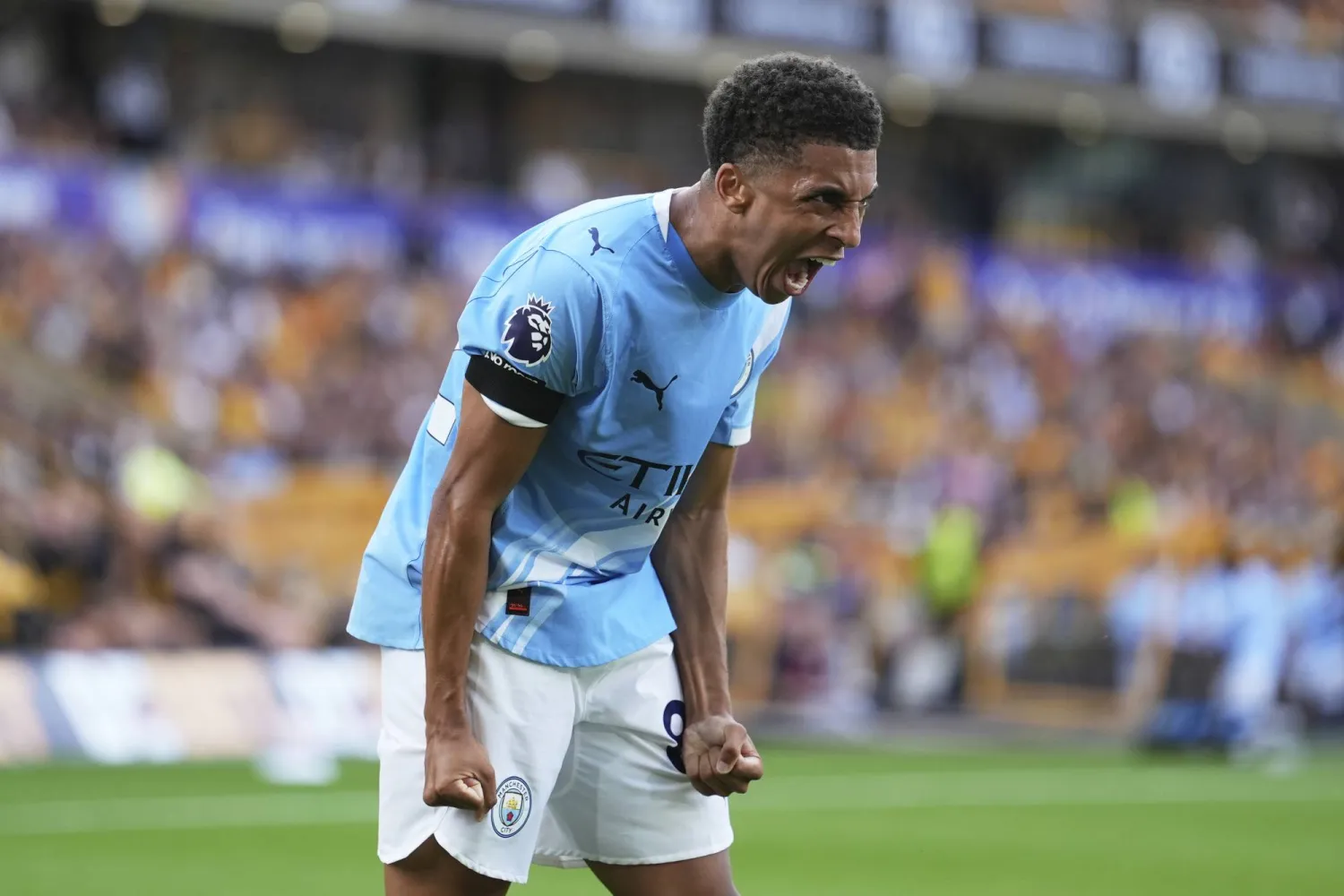 ريكو لويس مدافع مانشستر سيتي (أ.ب) 