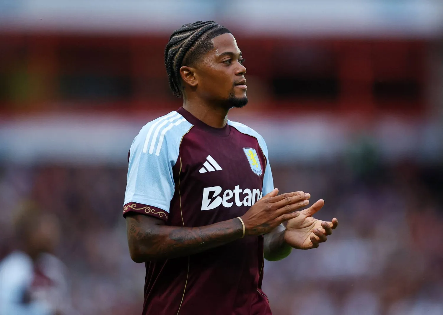 الجامايكي الدولي ليون بايلي (رويترز) 