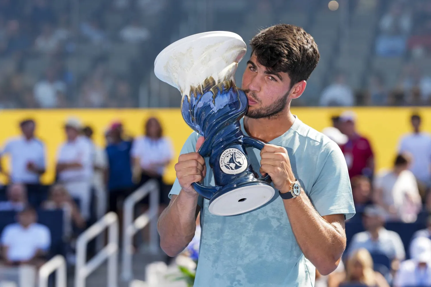 ألكاراس يتوج بلقب بطولة سينسيناتي للتنس (رويترز)