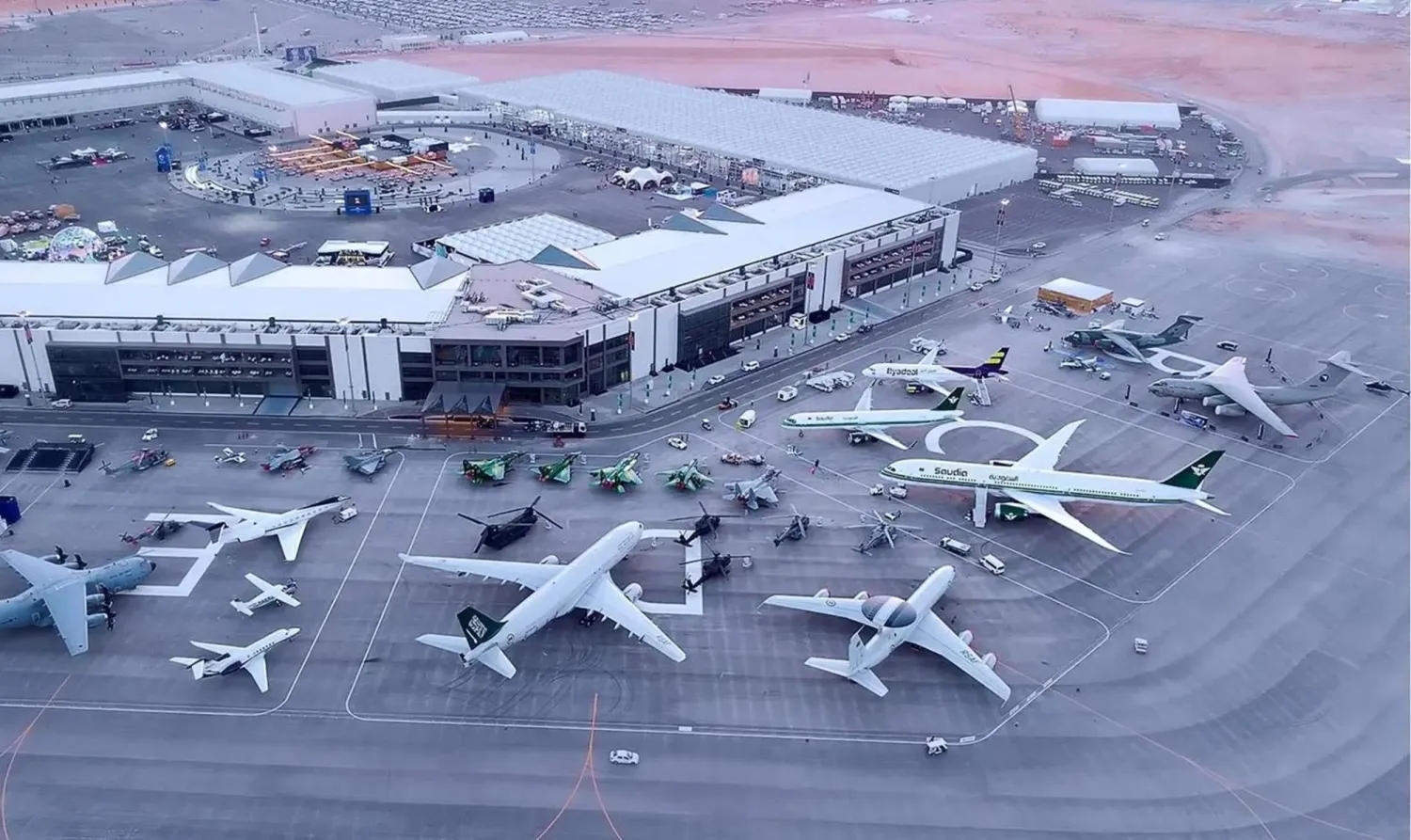 يُمثِّل المعرض منصةً عالميةً للخبراء والمُصنّعين وصنّاع القرار في مجال الأمن والدفاع (واس)