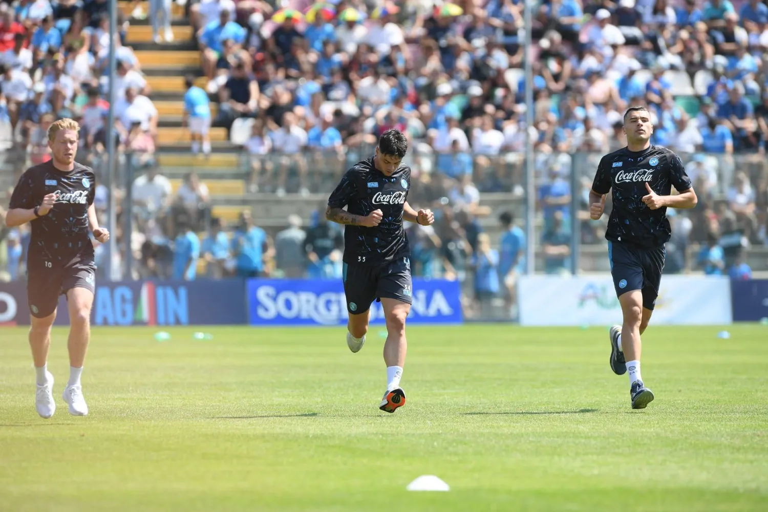 التوقعات تشير إلى أن المنافسة ستكون بين نابولي وإنتر ميلان (نادي نابولي)