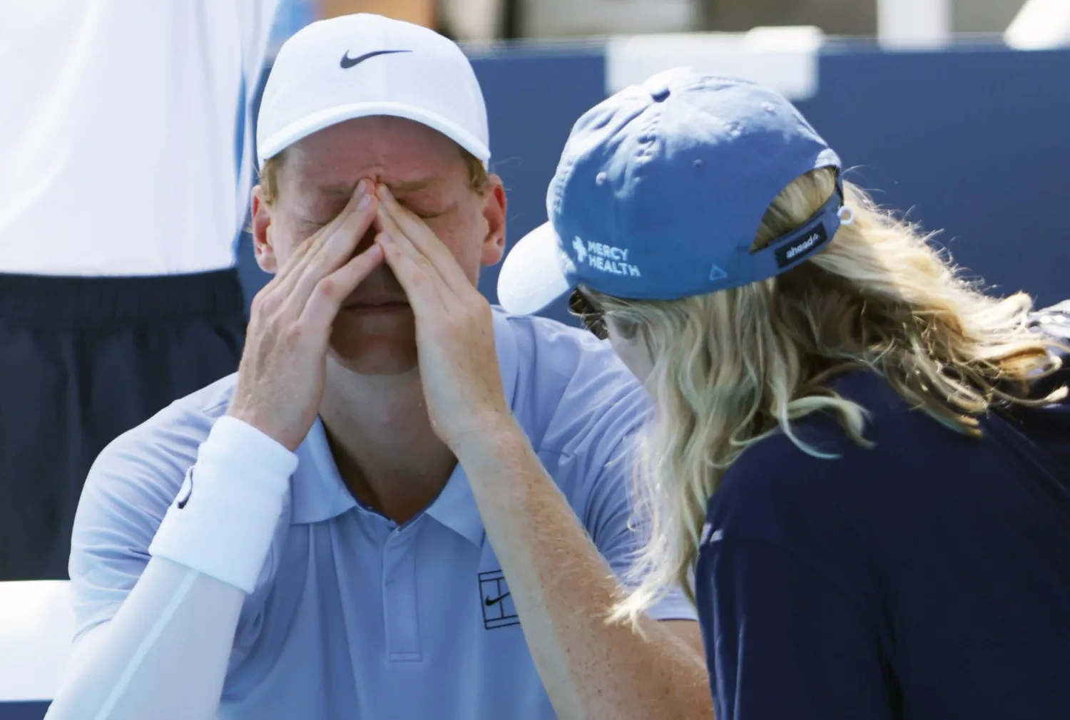 سينر عانى من الوعكة الصحية (إ.ب.أ)