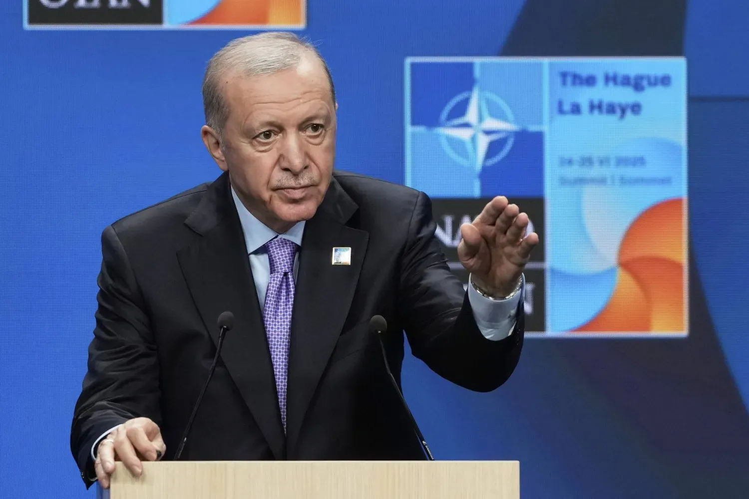 Türkiye Cumhurbaşkanı Recep Tayyip Erdoğan, 25 Haziran 2025'te Hollanda'nın Lahey kentinde düzenlenen NATO zirvesinin genel oturumunun ardından düzenlediği basın toplantısında (AP)