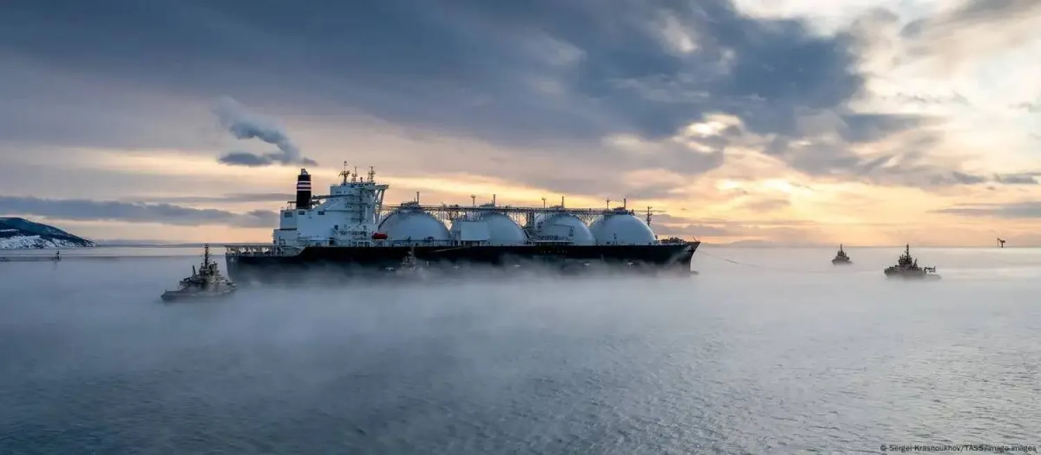 سفينة تحمل غازاً طبيعياً في عرض البحر (إكس)