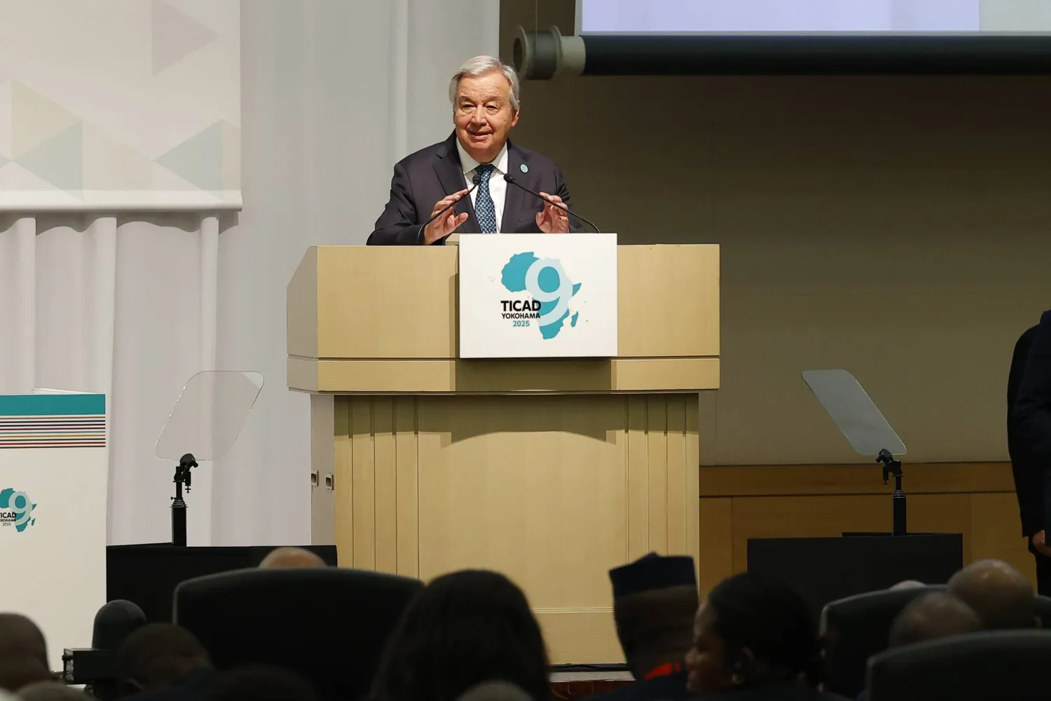 الأمين العام للأمم المتحدة أنطونيو غوتيريش متحدثاً في مؤتمر طوكيو الدولي التاسع للتنمية في أفريقيا (إ.ب.أ)