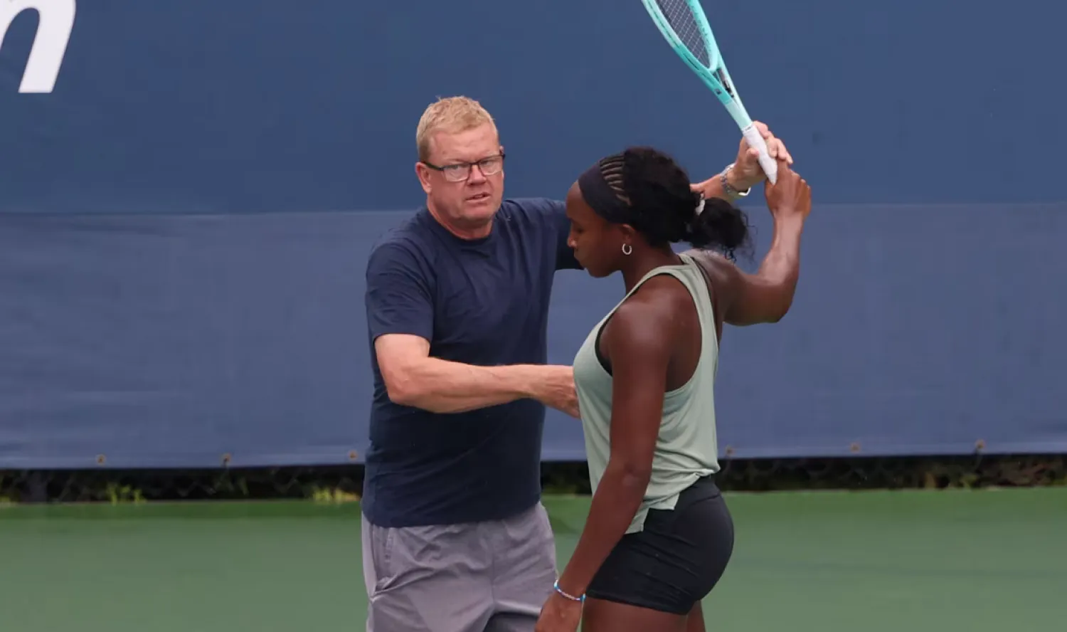 غوف انفصلت عن مدربها (الأولمبية الدولية)