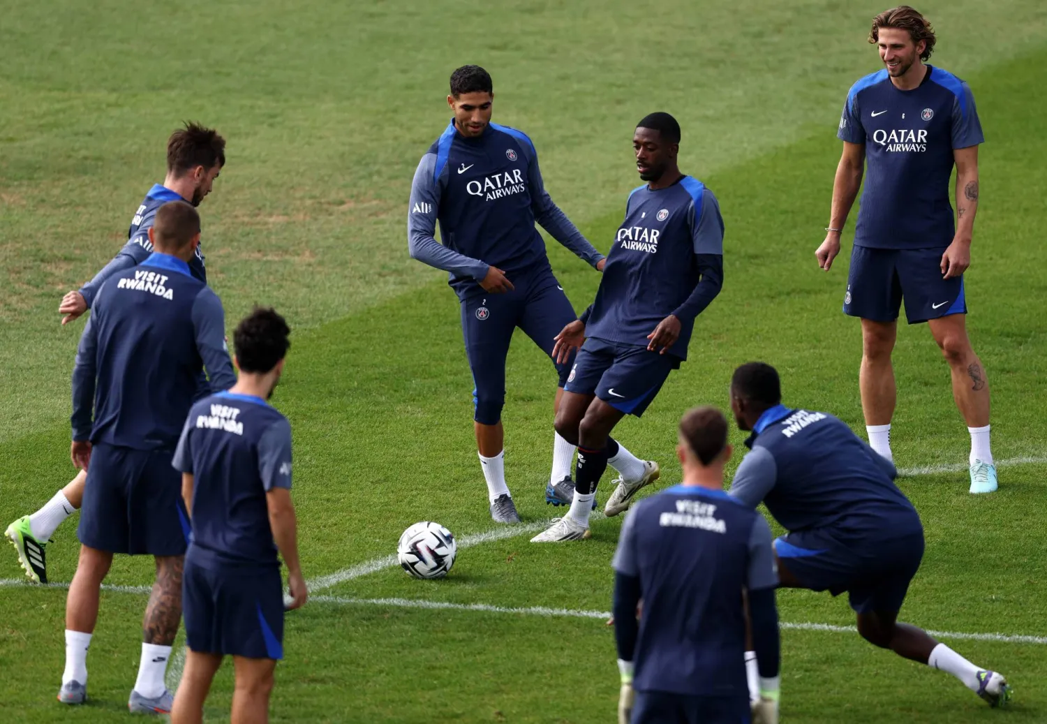 سان جيرمان يستعد لمواجهة آنجيه الجمعة في أولى مبارياته  على ملعبه ووسط جماهيره (أ.ف.ب)