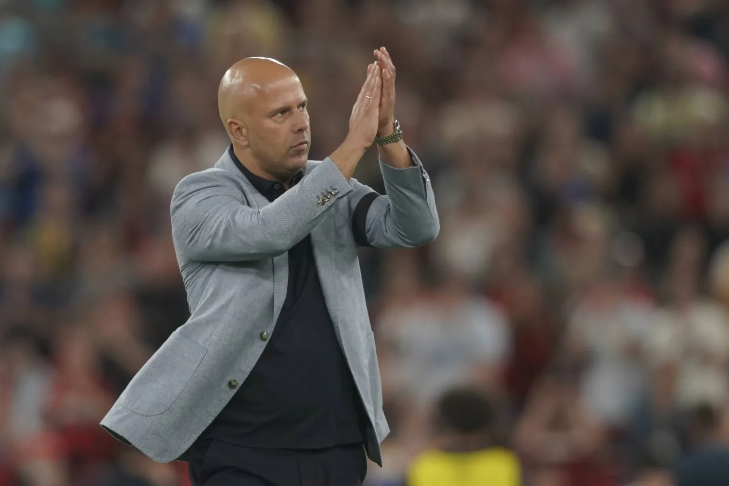 أرني سلوت مدرب ليفربول (أ.ب)