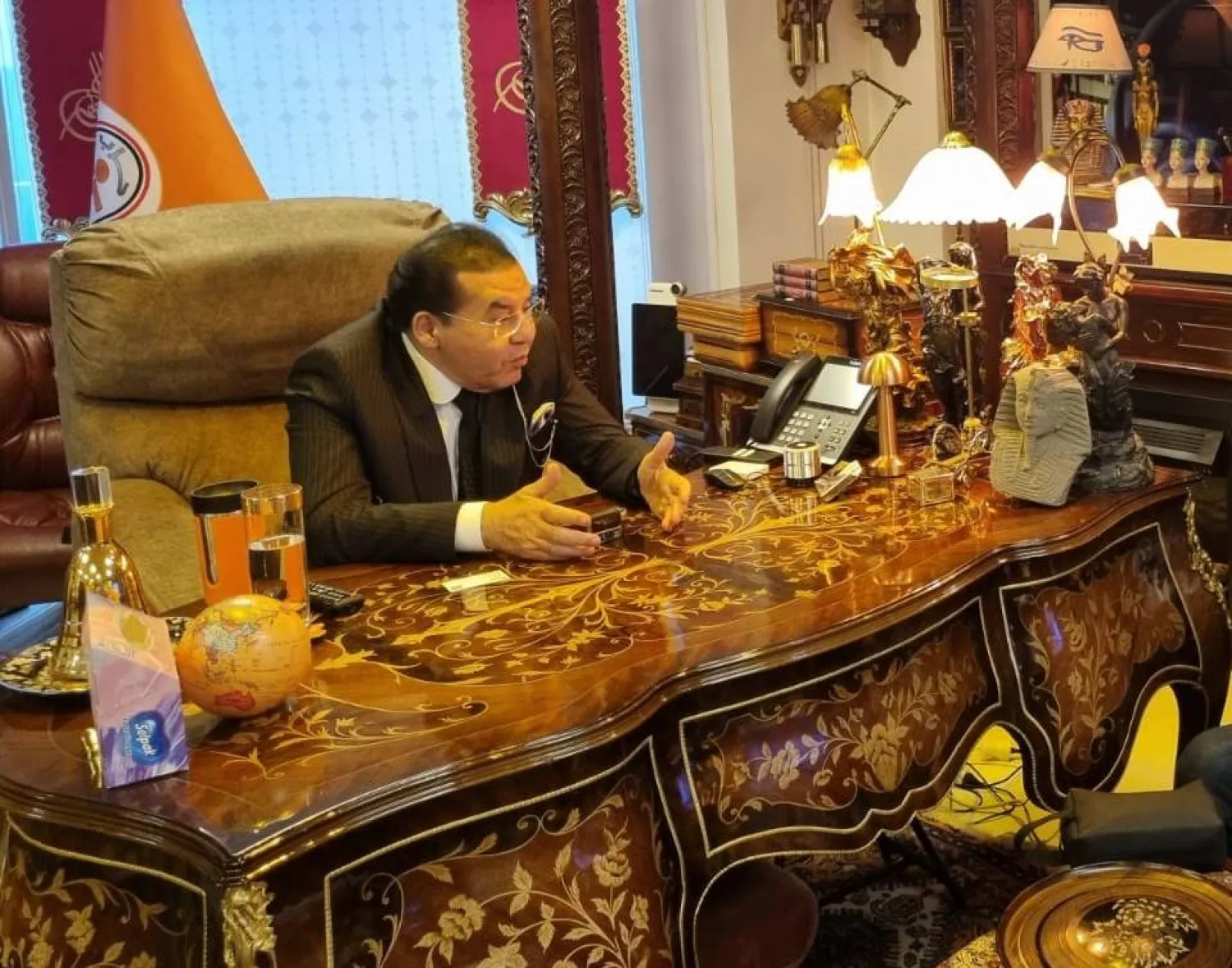 رئيس حزب «غد الثورة» المعارض أيمن نور (الشرق الأوسط)