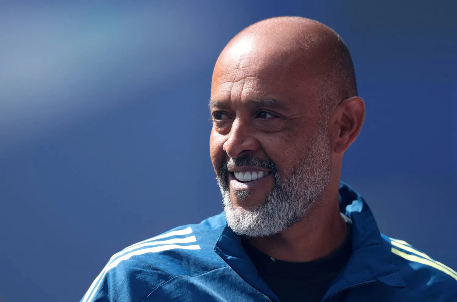 نونو إسبريتو سانتو مدرب نوتنغهام فورست (رويترز)