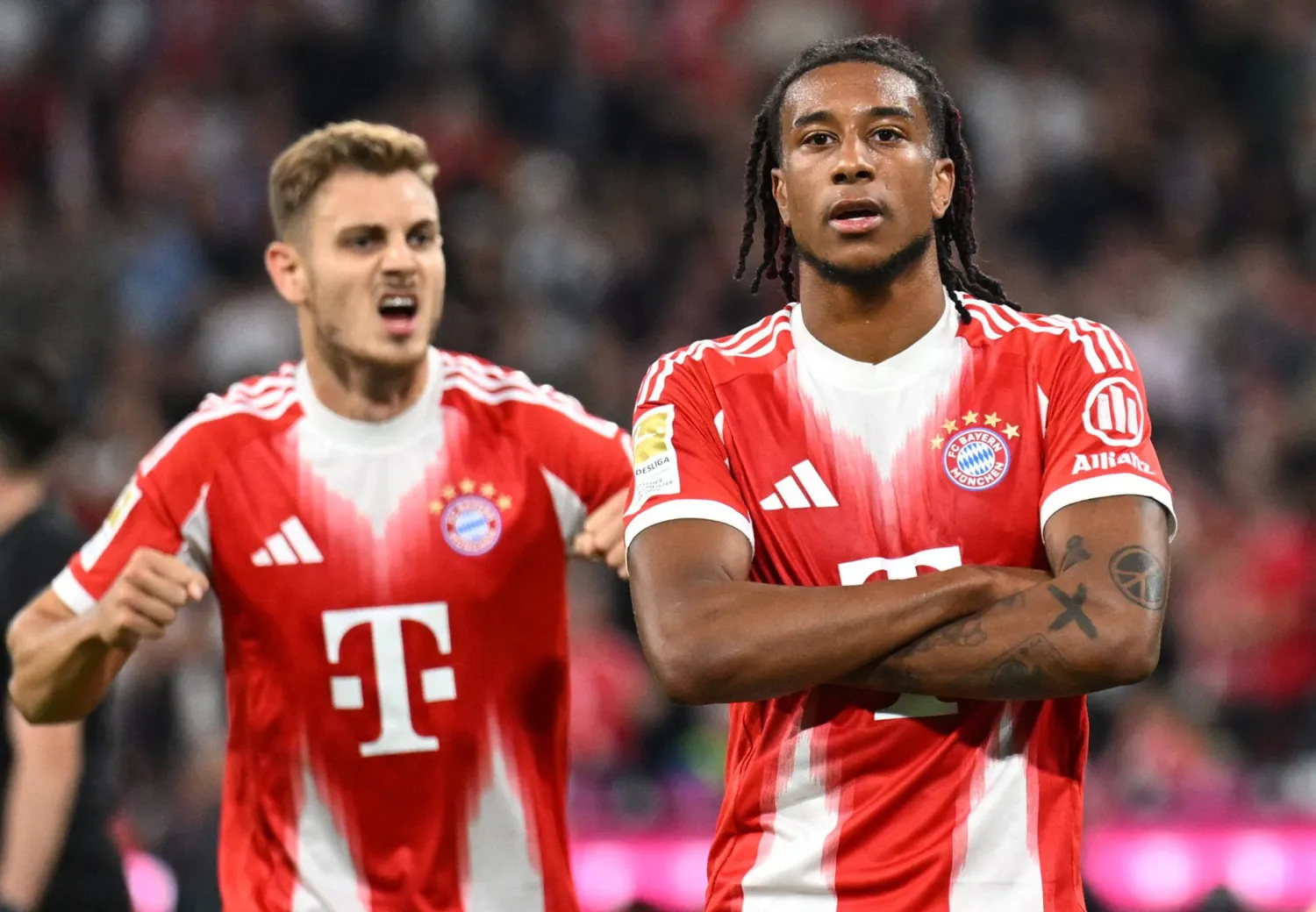 أوليسيه محتفلاً بأحد أهدافه في المباراة (رويترز)