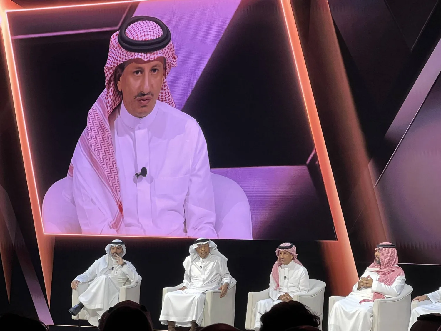 أحمد الخطيب وزير السياحة خلال مشاركته في مؤتمر الرياضة العالمية الجديدة (الشرق الأوسط)