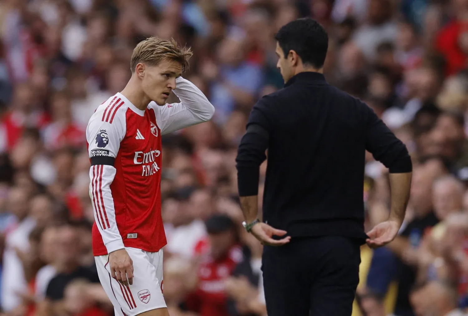 أوديغارد لحظة استبداله (رويترز)