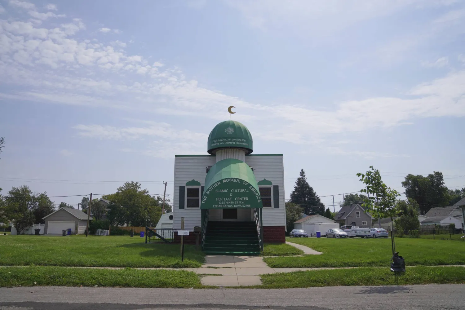 يُعد «المسجد الأم» في سيدار رابيدز أقدم مكان عبادة للمسلمين بالولايات المتحدة وقد بناه أشخاص لبنانيون منذ ما يقارب قرناً من الزمان (أ.ب) 