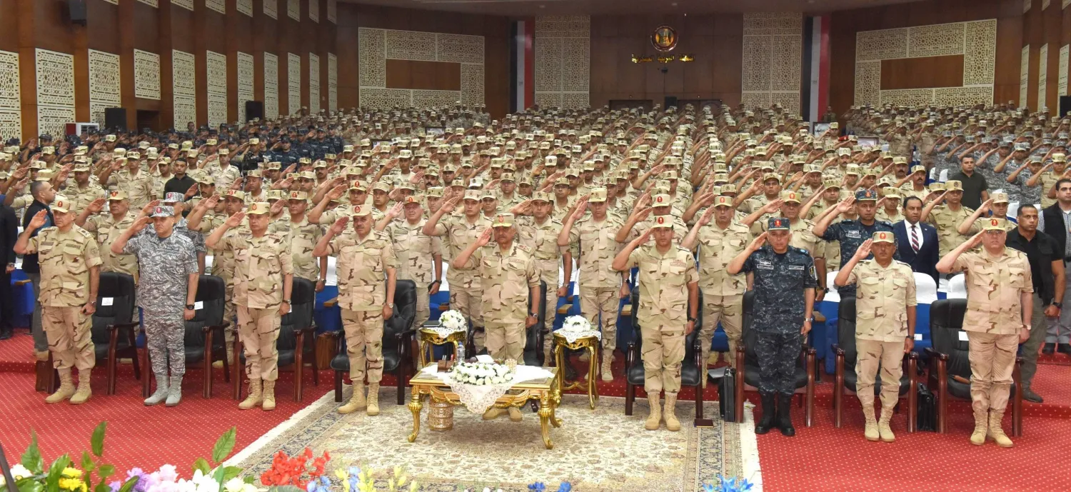 وزير الدفاع المصري يلتقي مقاتلي المنطقة الغربية العسكرية (المتحدث العسكري المصري)