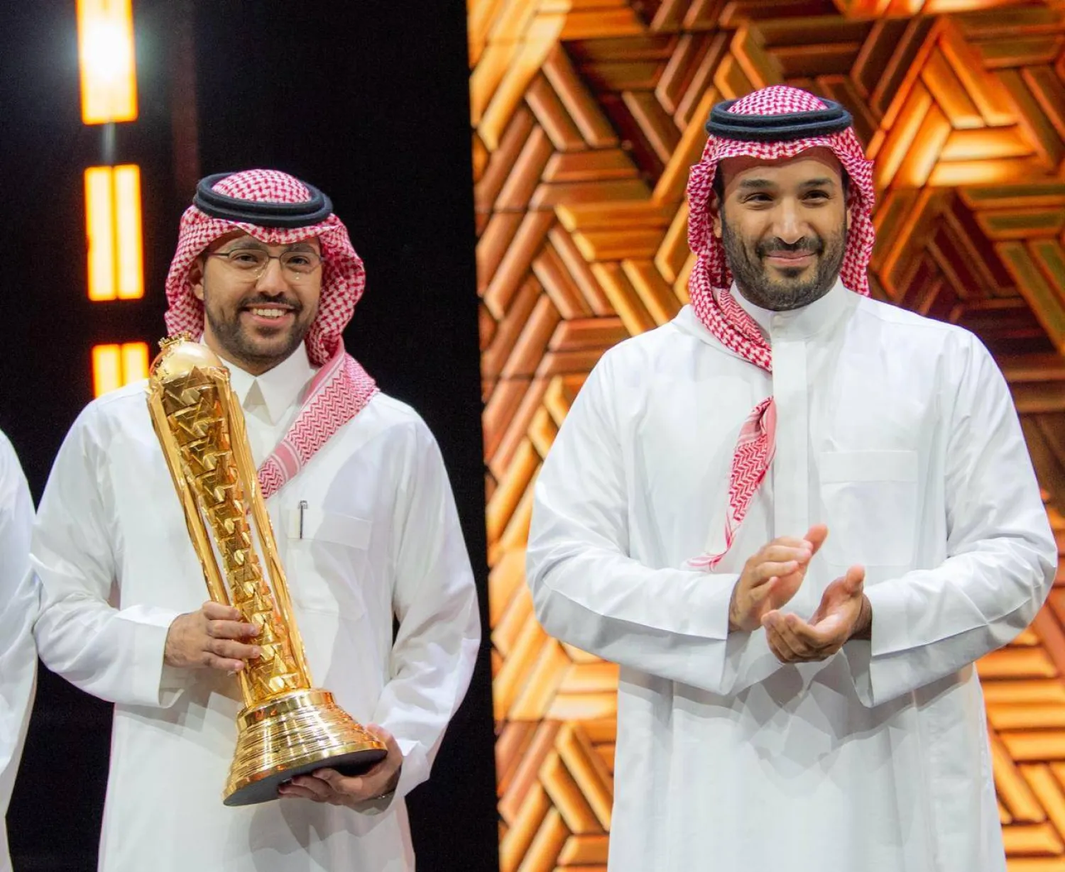 ولي العهد السعودي أبهج المهتمين بالقطاع بالتتويج الكبير (واس)