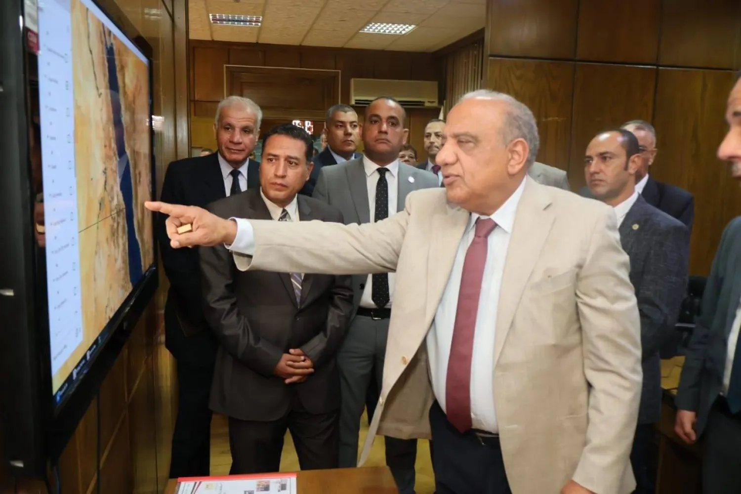 وزير الكهرباء المصري محمود عصمت (صفحة الوزارة عبر فيسبوك)