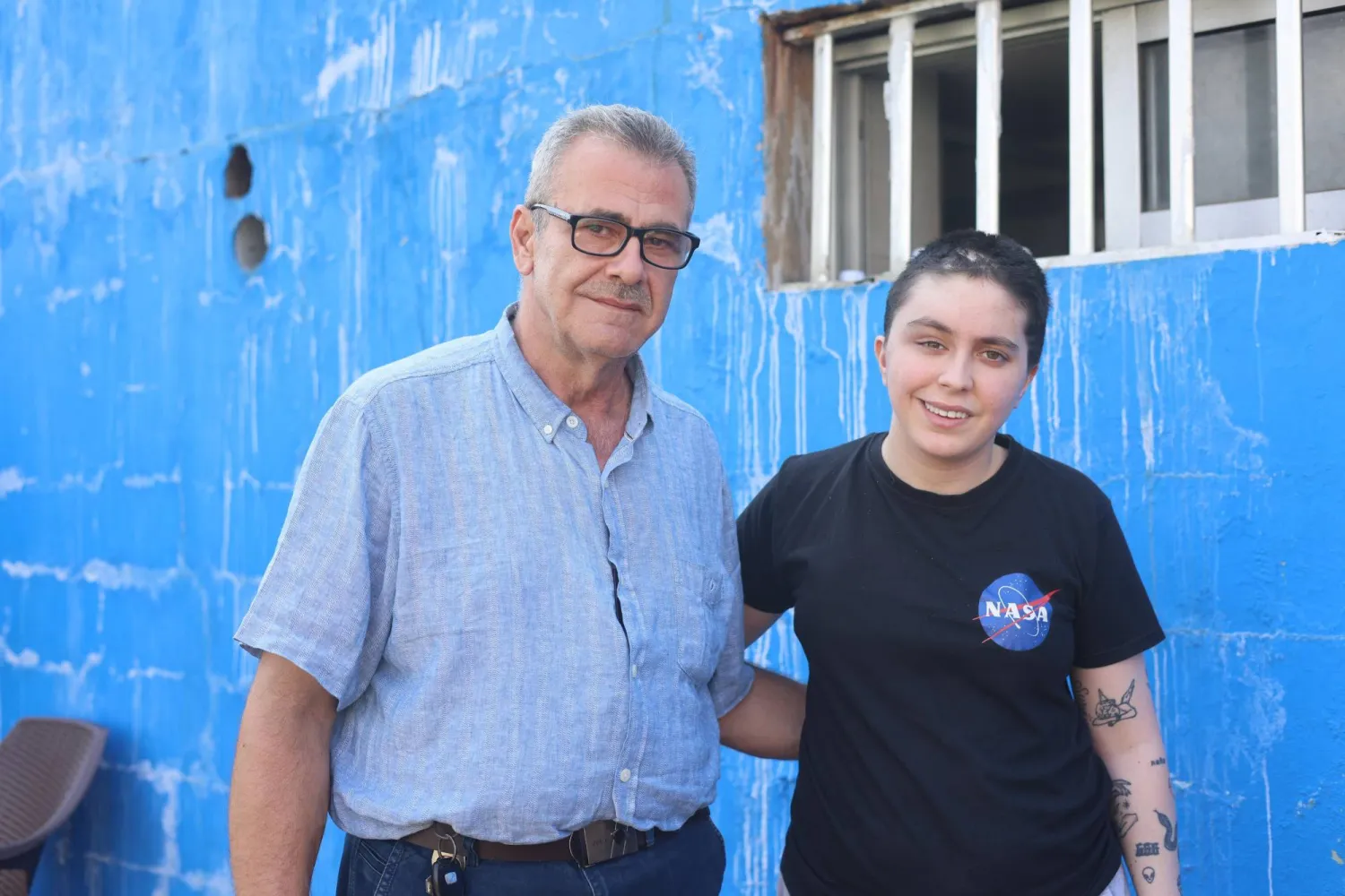 قالت سيلين إن معاناتها لا تمثل شيئاً أمام ما حدث لوالدها من تجربة قاسية في حياته (الشرق الأوسط) 