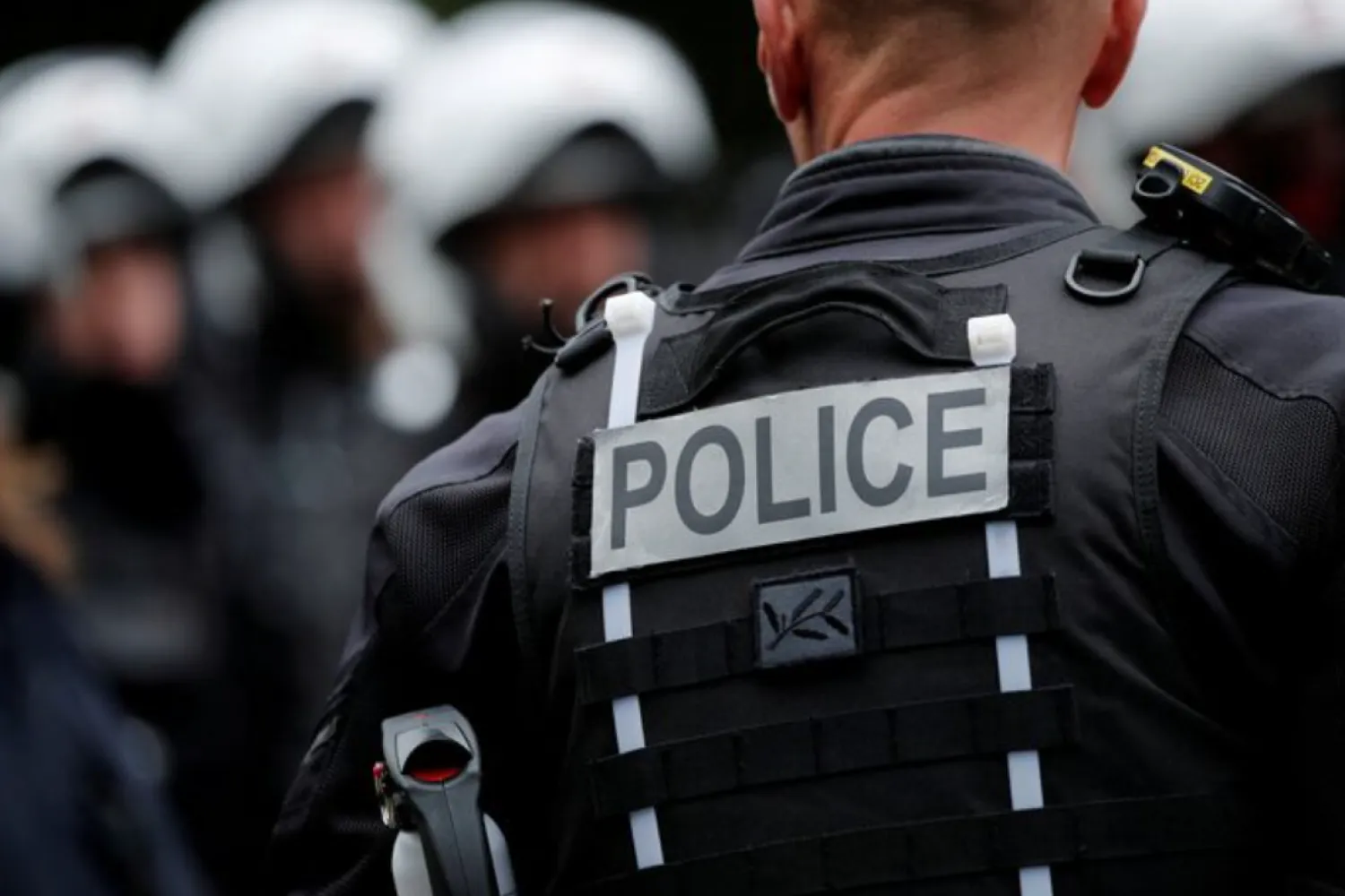 Members of the French riot police take part in a training exercise to handle violent demonstrations, in Ris-Orangis, south of Paris, as the 'Yellow Vests' and anti health pass protests continue in France, August 30, 2021. REUTERS/Benoit Tessier/File Photo