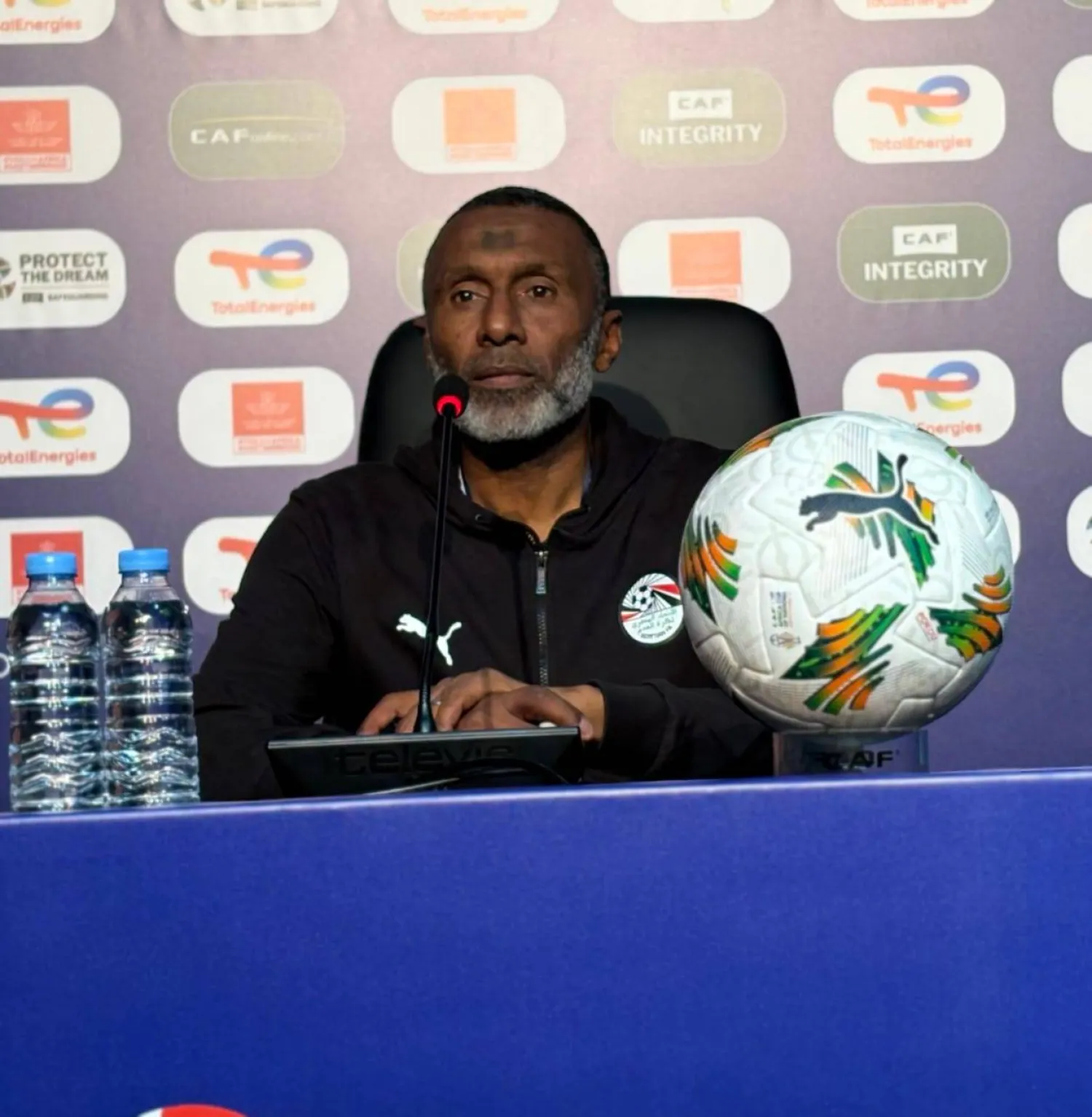 أحمد الكأس المدير الفني للمنتخب المصري لأقل من 17 عاماً (الاتحاد المصري)