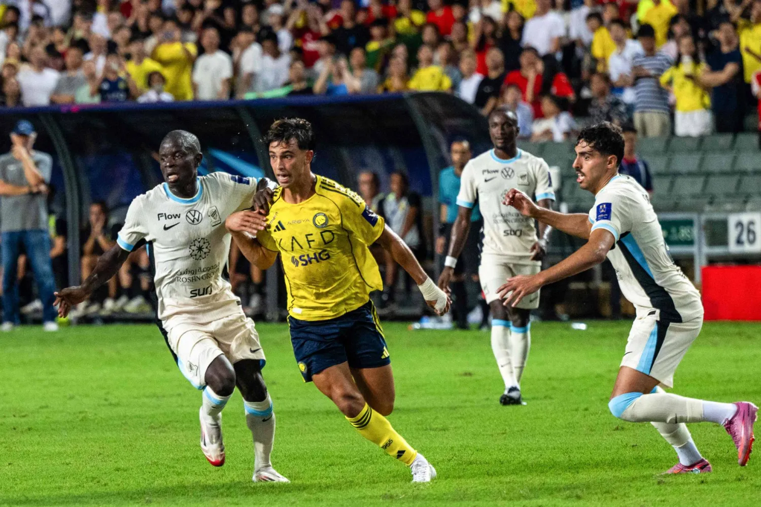 متوسط الميدان الفرنسي نغولو كانتي (أ.ف.ب)