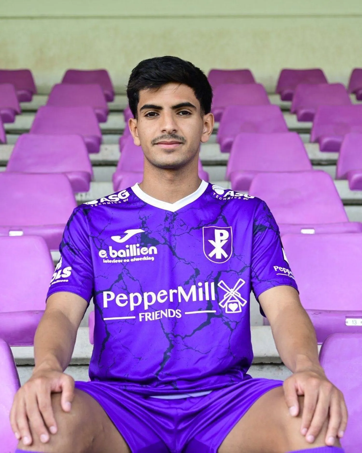  اللاعب السعودي محمد الرشيدي (نادي باترو)