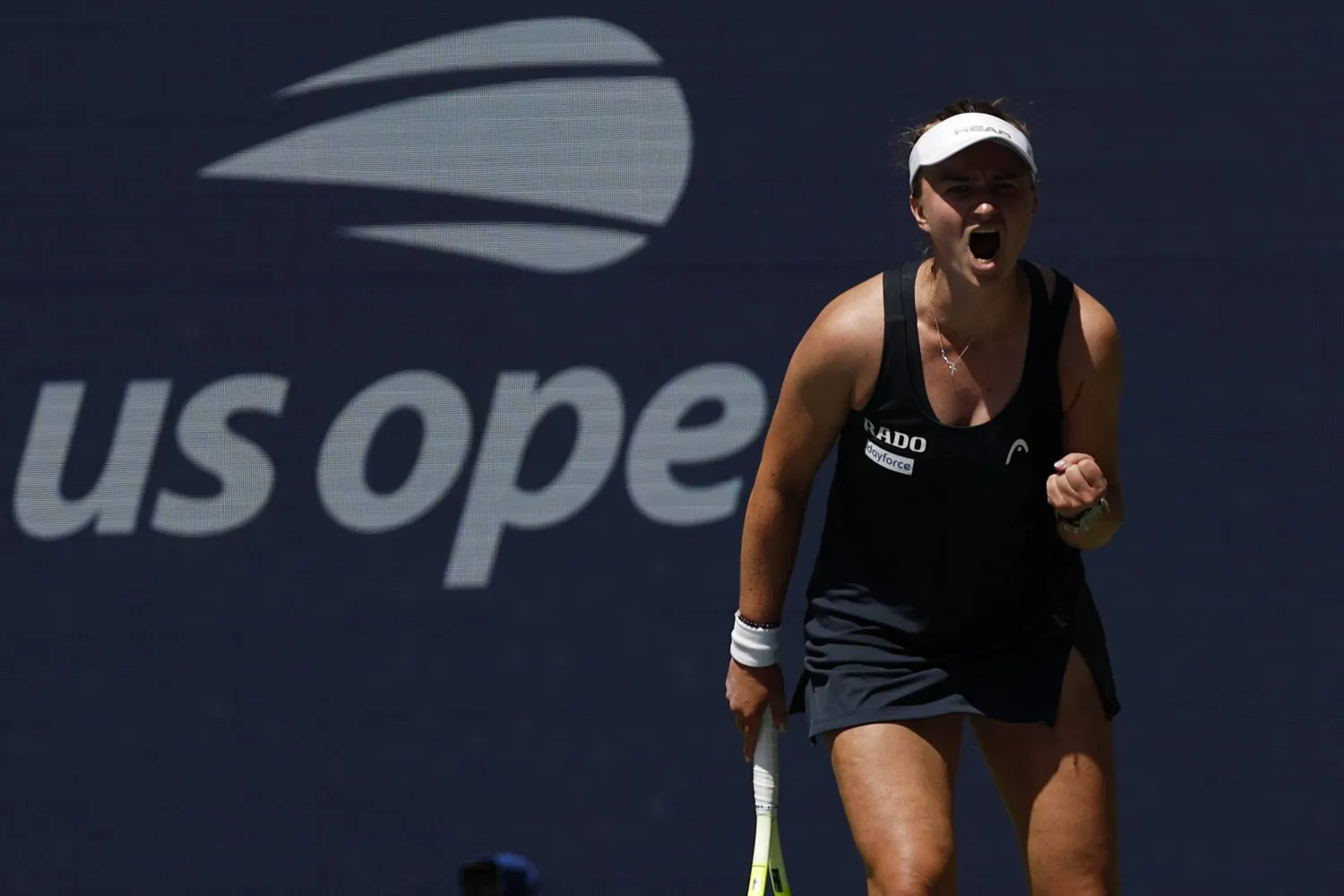 باربورا كريتشيكوفا تحتفل بفوزها في نيويورك (رويترز)