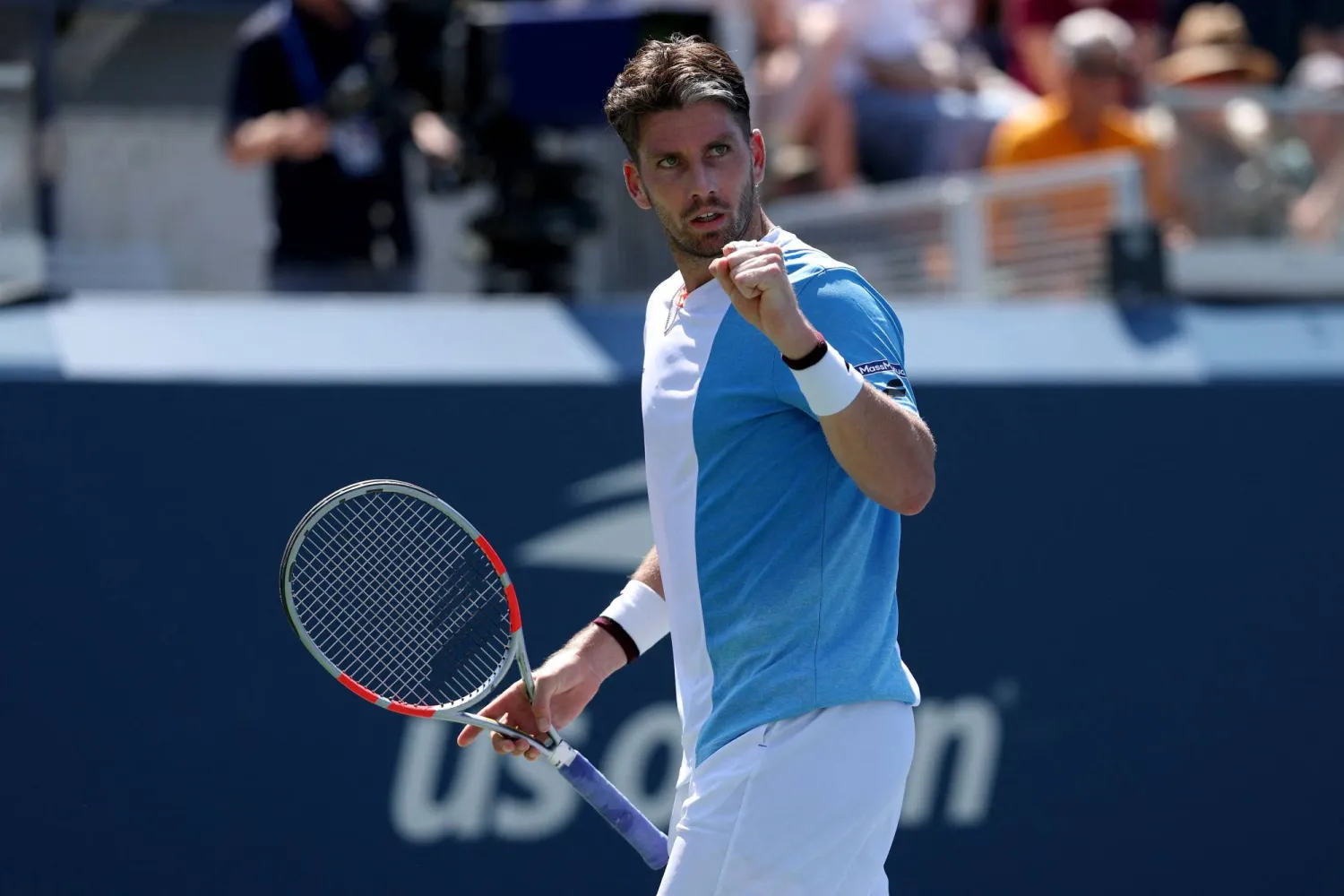 البريطاني كاميرون نوري يتقدم في نيويورك (إ.ب.أ)